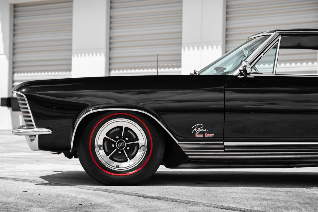 1965 Buick Riviera GS 1st Gen - Image 25 of 31