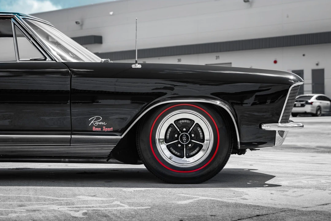 1965 Buick Riviera GS 1st Gen - Image 28 of 31