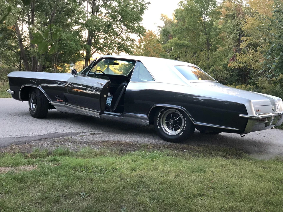 1965 Buick Riviera GS 1st Gen - Image 25 of 31