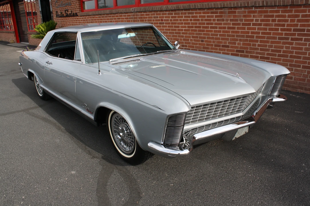 1965 Buick Riviera GS 1st Gen - Image 16 of 31