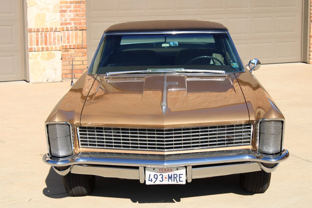 1965 Buick Riviera GS 1st Gen - Image 17 of 31