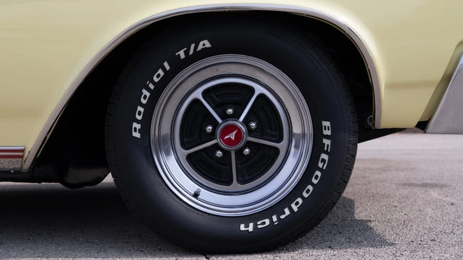 1965 Buick Gran Sport - Image 17 of 20