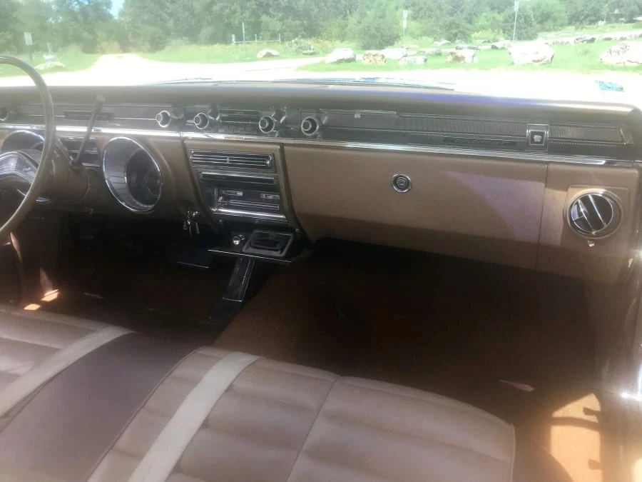 1965 Buick Wildcat - Image 7 of 11
