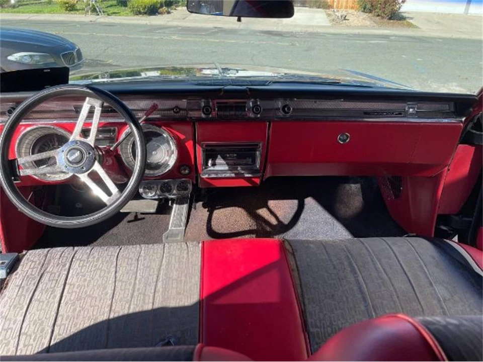 1965 Buick Wildcat - Image 18 of 23
