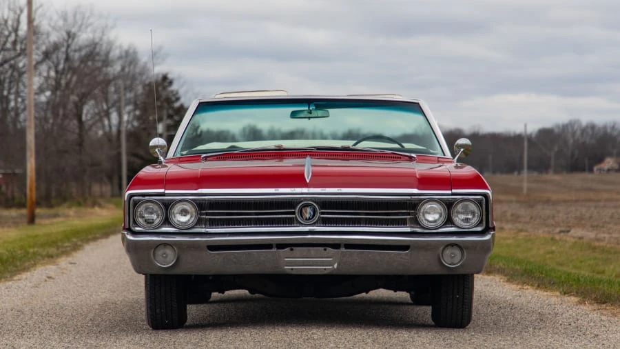 1965 Buick Wildcat - Image 9 of 12