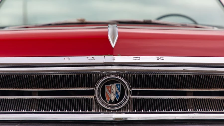 1965 Buick Wildcat - Image 11 of 12