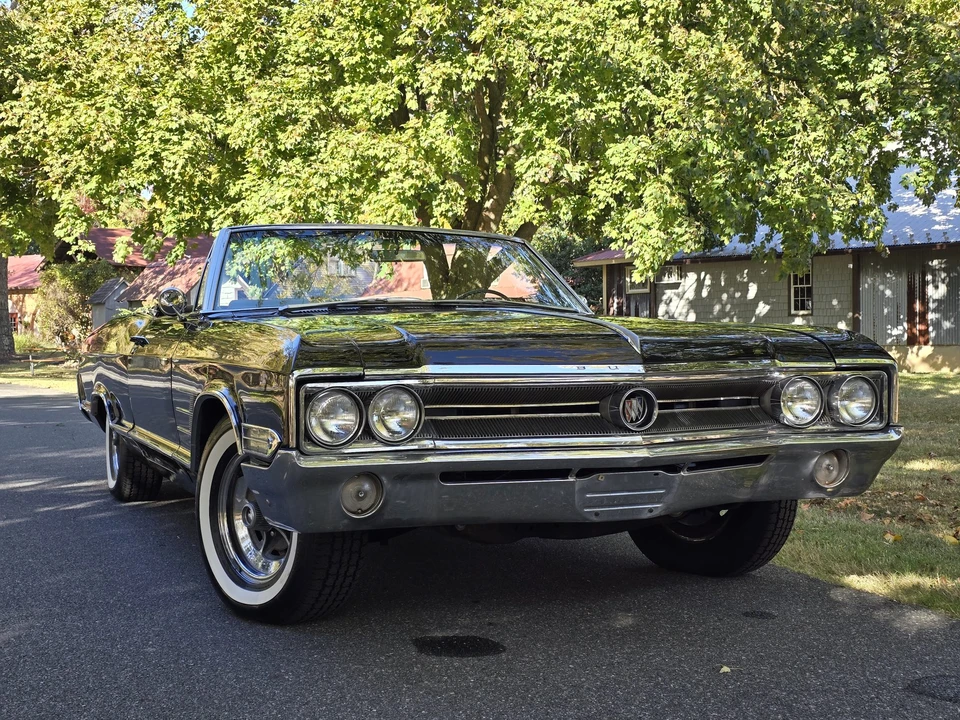 1965 Buick Wildcat - Image 14 of 31