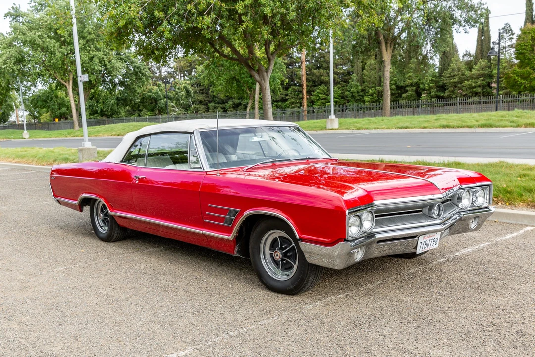 1965 Buick Wildcat - Image 18 of 31