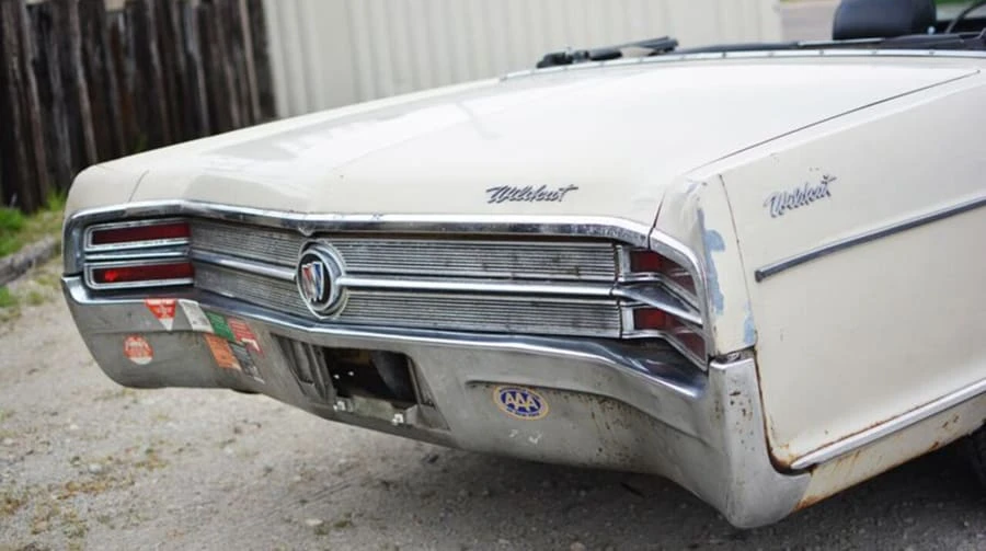 1965 Buick Wildcat - Image 11 of 12