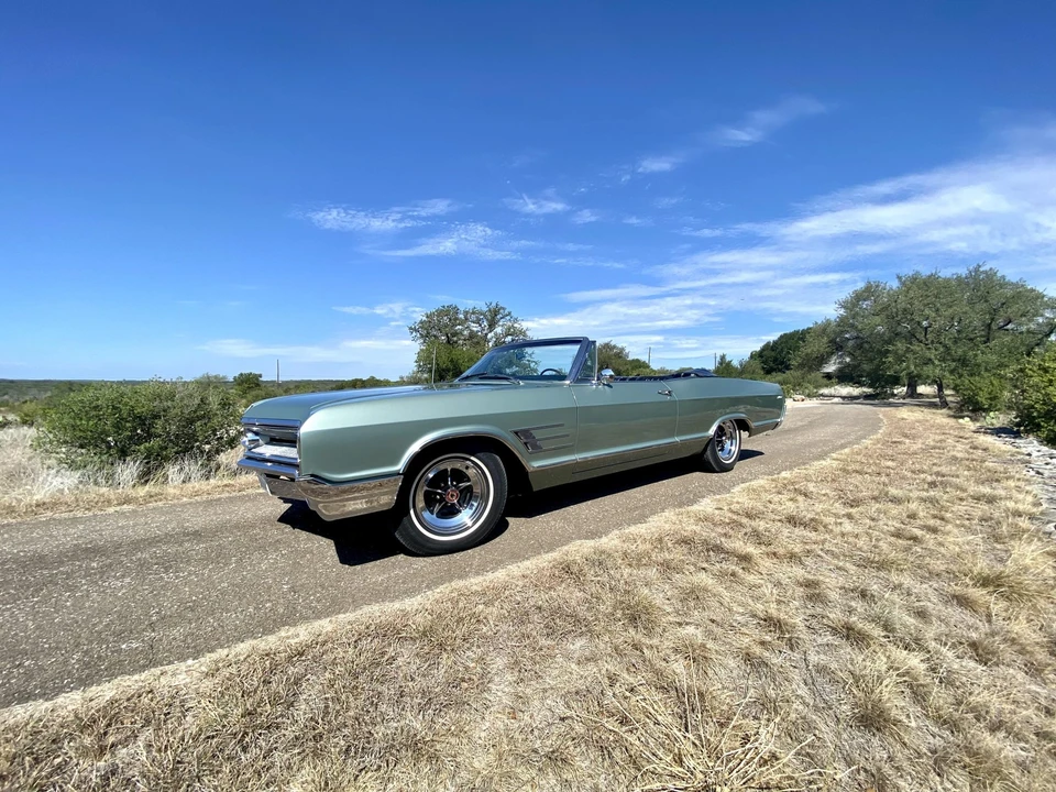 1965 Buick Wildcat - Image 3 of 31