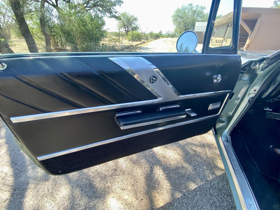 1965 Buick Wildcat - Image 29 of 31
