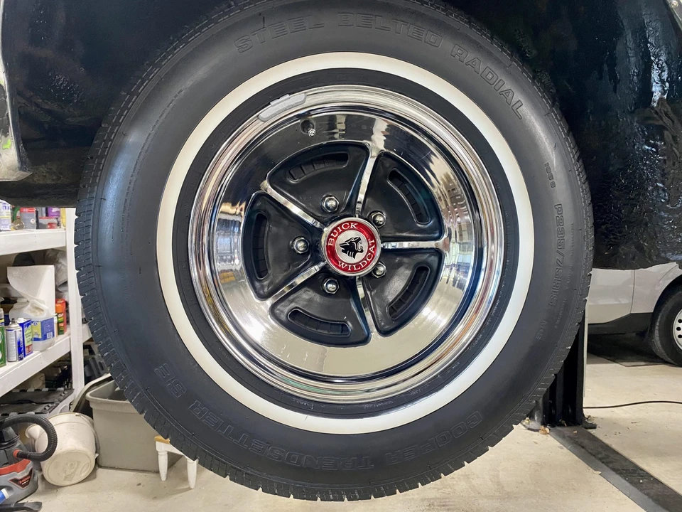 1965 Buick Wildcat - Image 25 of 31