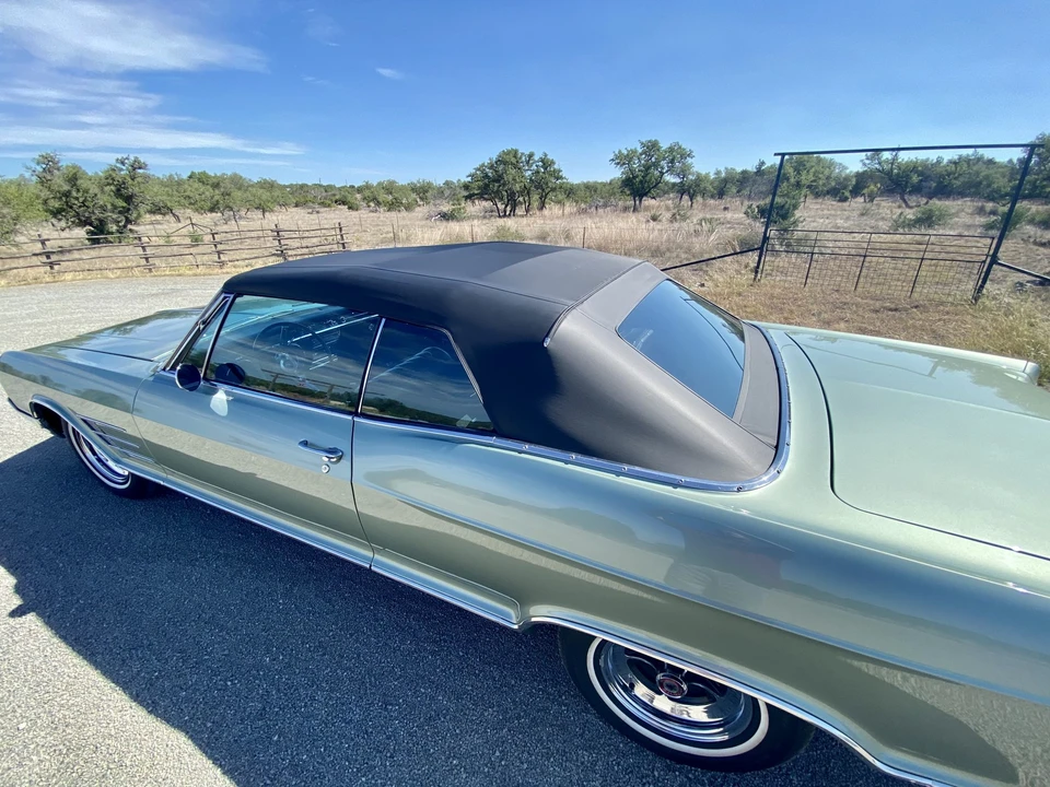 1965 Buick Wildcat - Image 17 of 31