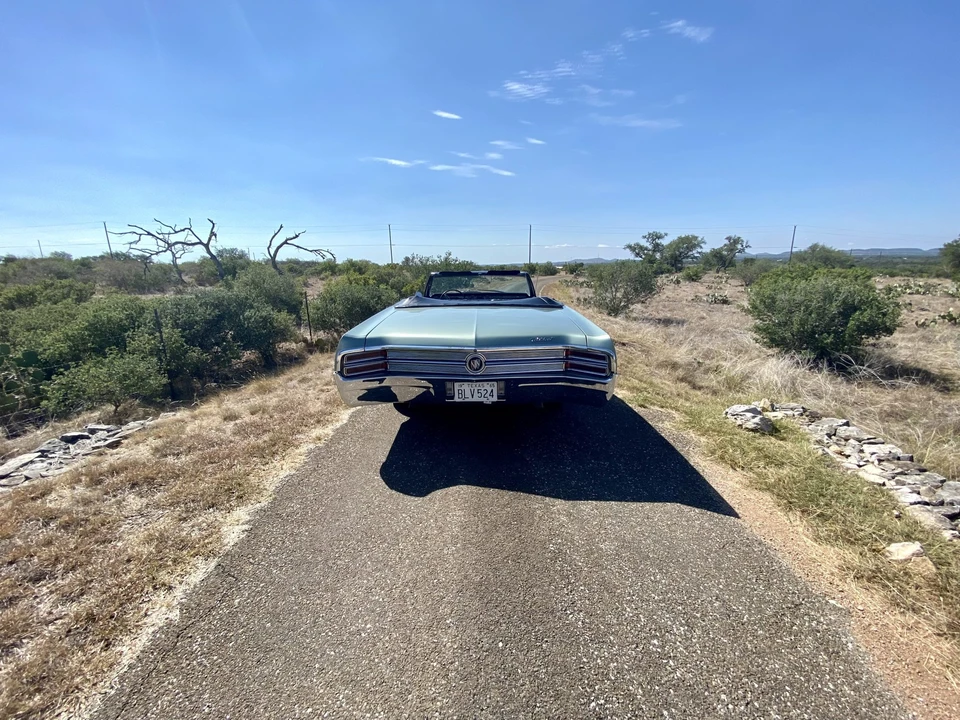 1965 Buick Wildcat - Image 5 of 31