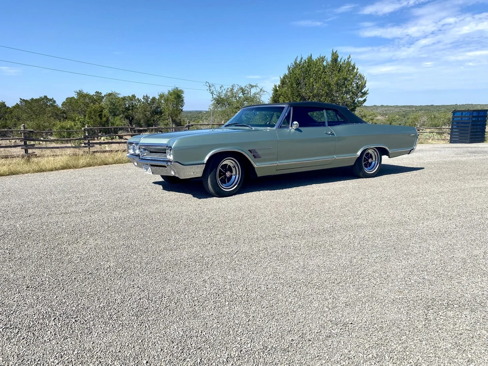 1965 Buick Wildcat - Image 15 of 31