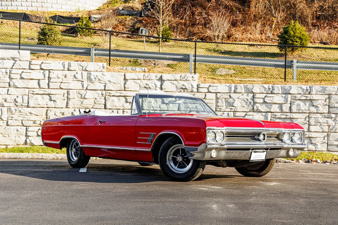 1965 Buick Wildcat - Image 4 of 31