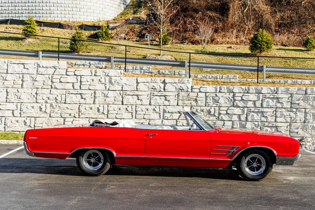 1965 Buick Wildcat - Image 14 of 31