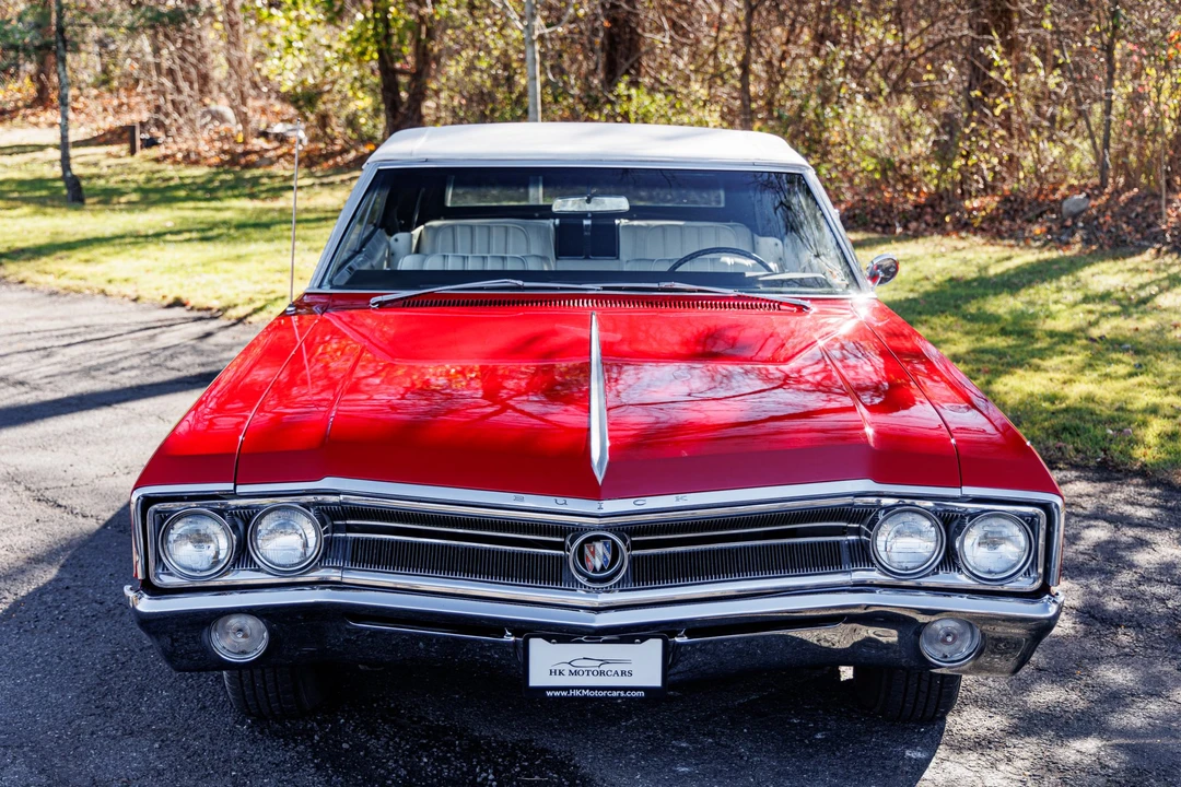 1965 Buick Wildcat - Image 24 of 31