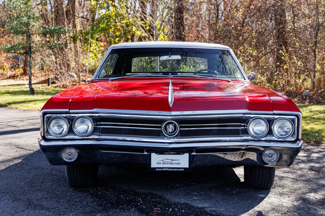 1965 Buick Wildcat - Image 25 of 31