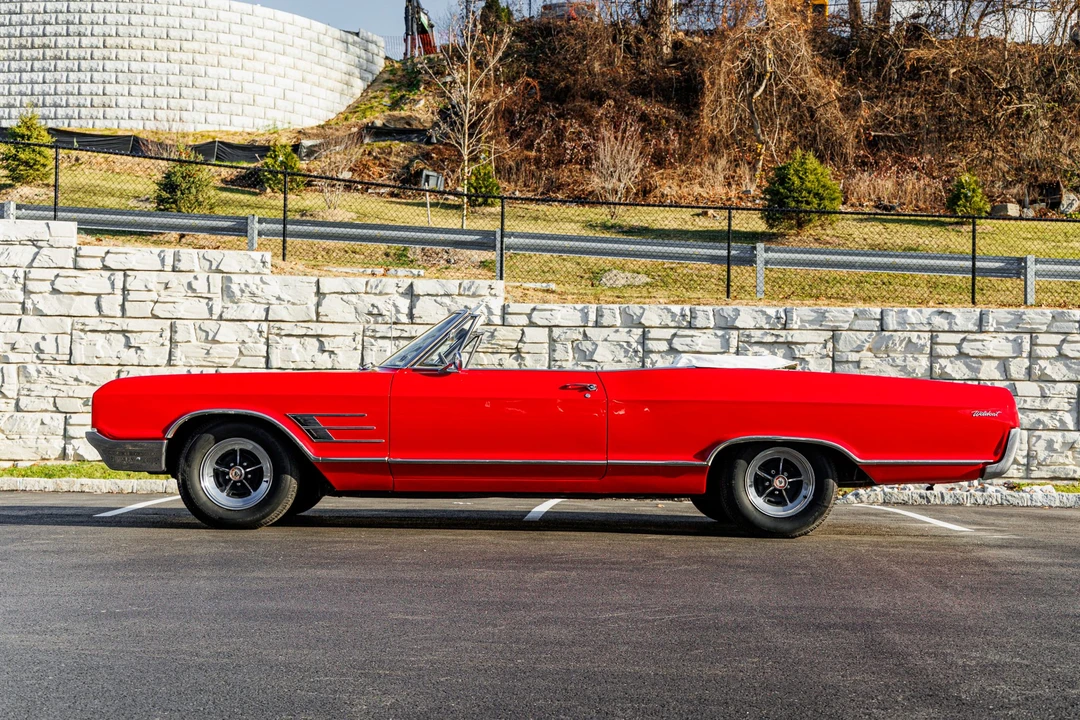 1965 Buick Wildcat - Image 9 of 31