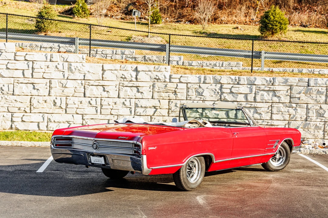 1965 Buick Wildcat - Image 12 of 31