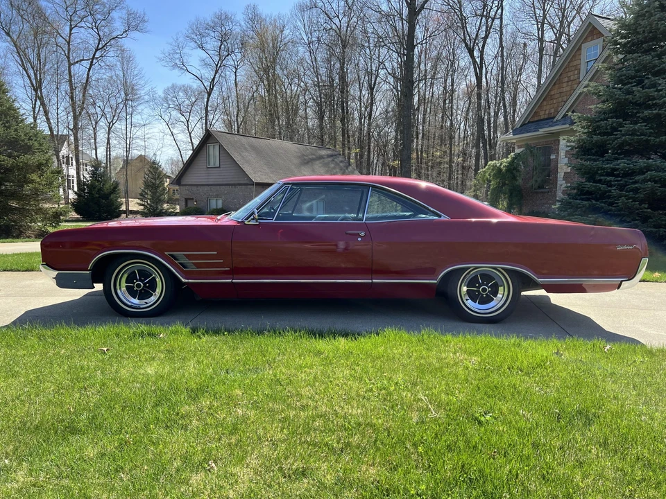 1965 Buick Wildcat - Image 17 of 31