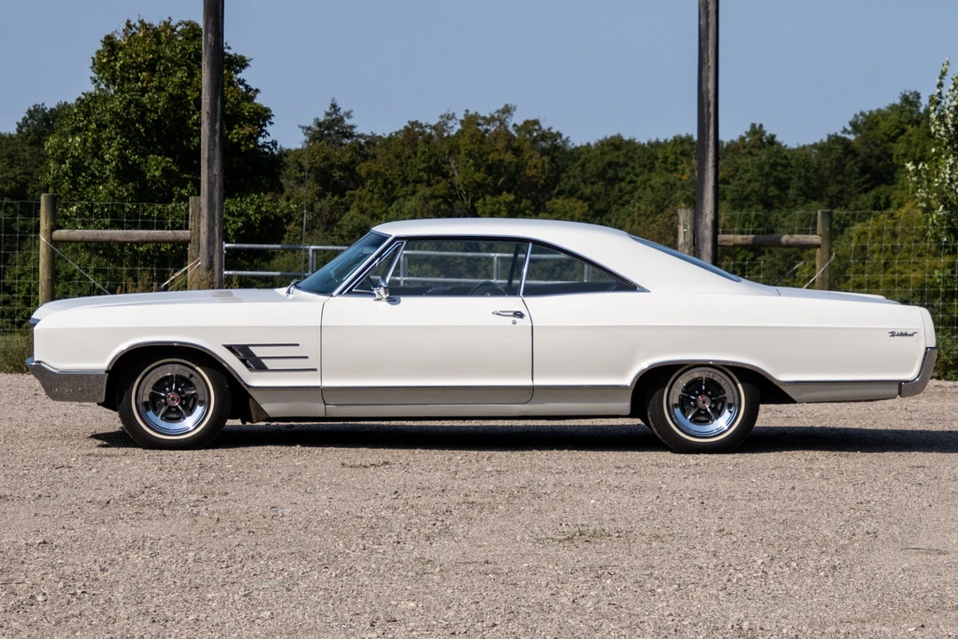 1965 Buick Wildcat - Image 2 of 31