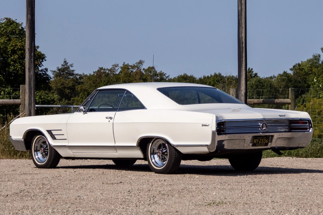 1965 Buick Wildcat - Image 10 of 31