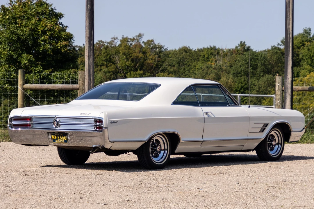 1965 Buick Wildcat - Image 6 of 31