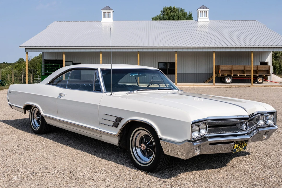 1965 Buick Wildcat - Image 5 of 31