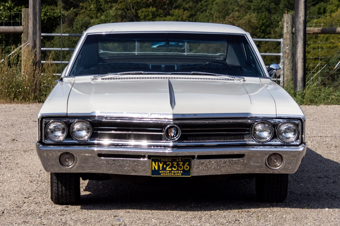 1965 Buick Wildcat - Image 4 of 31
