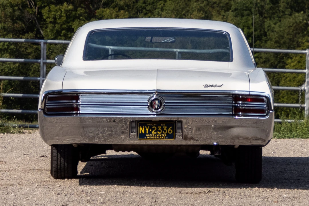 1965 Buick Wildcat - Image 9 of 31