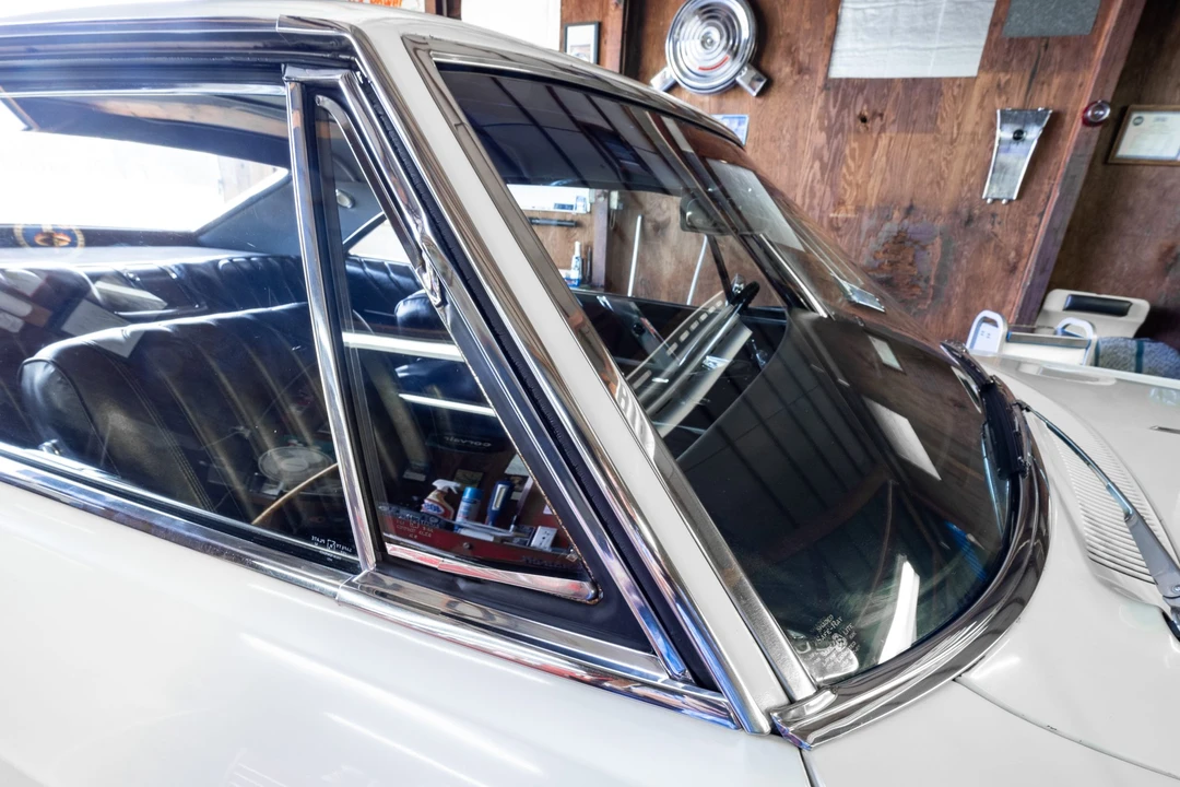 1965 Buick Wildcat - Image 23 of 31