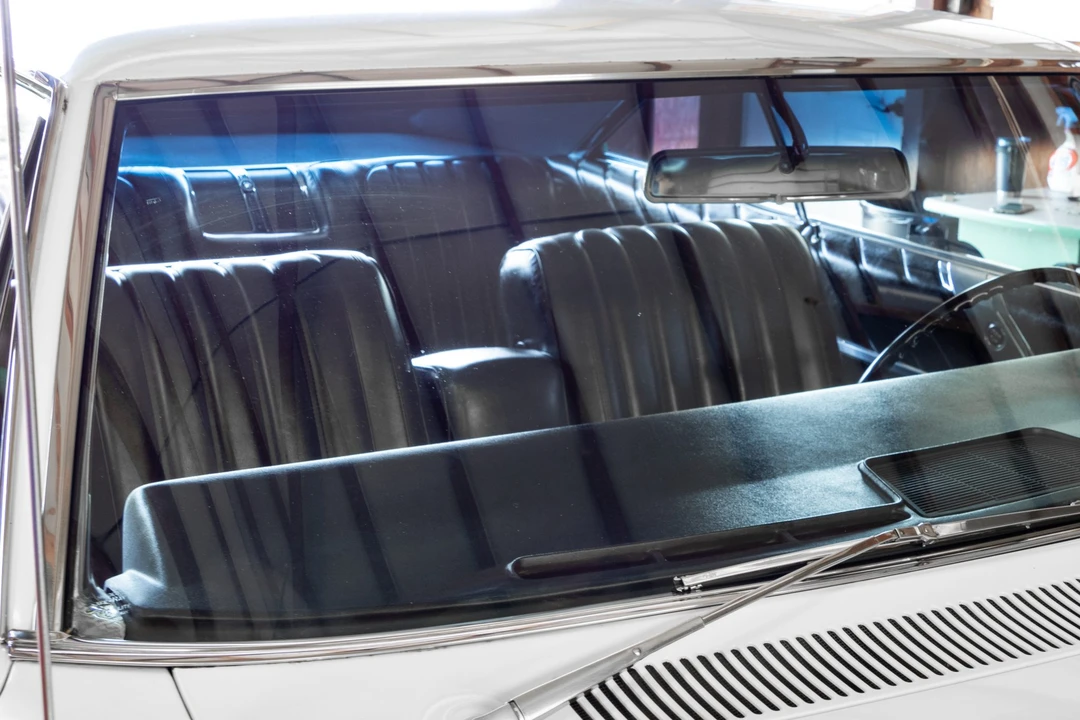 1965 Buick Wildcat - Image 25 of 31