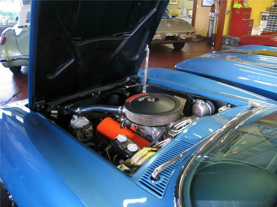 1965 Chevrolet Corvette C2 - Image 2 of 4