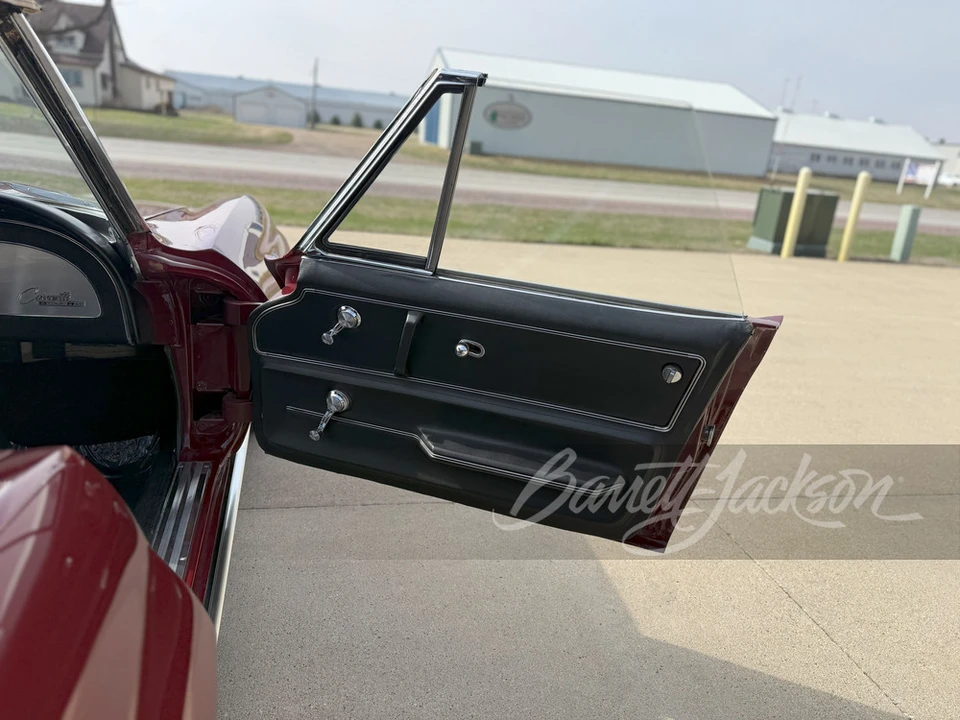 1965 Chevrolet Corvette C2 - Image 10 of 31