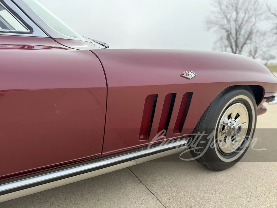 1965 Chevrolet Corvette C2 - Image 19 of 31
