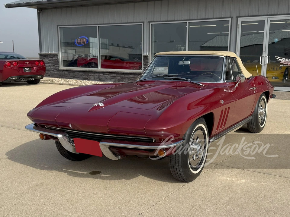 1965 Chevrolet Corvette C2 - Image 22 of 31