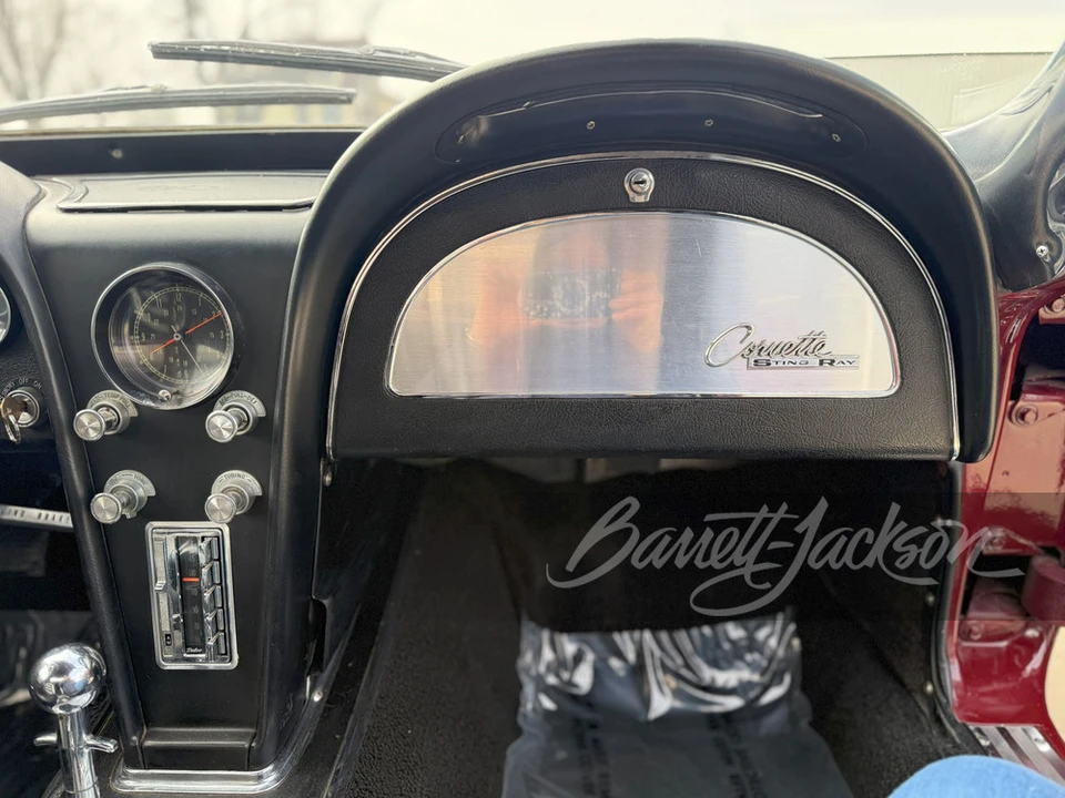 1965 Chevrolet Corvette C2 - Image 26 of 31