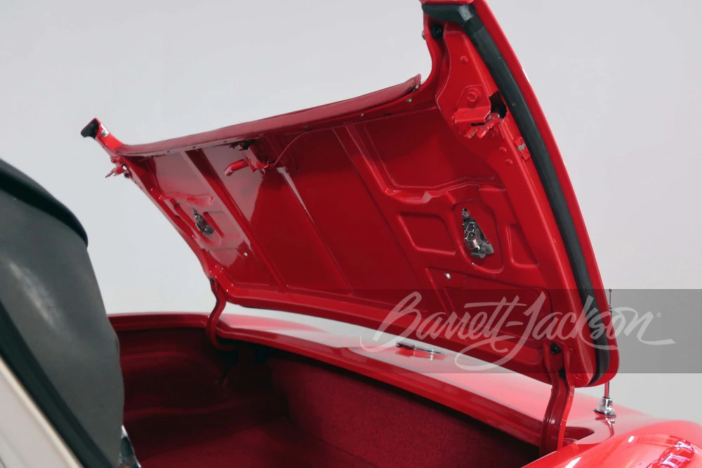 1965 Chevrolet Corvette C2 - Image 23 of 25