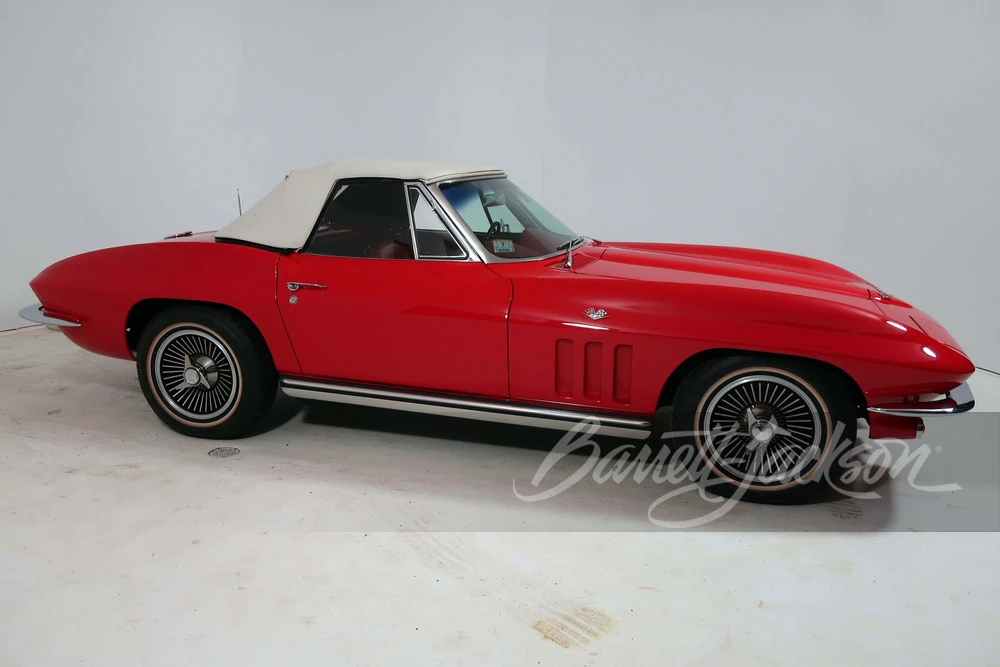1965 Chevrolet Corvette C2 - Image 18 of 25