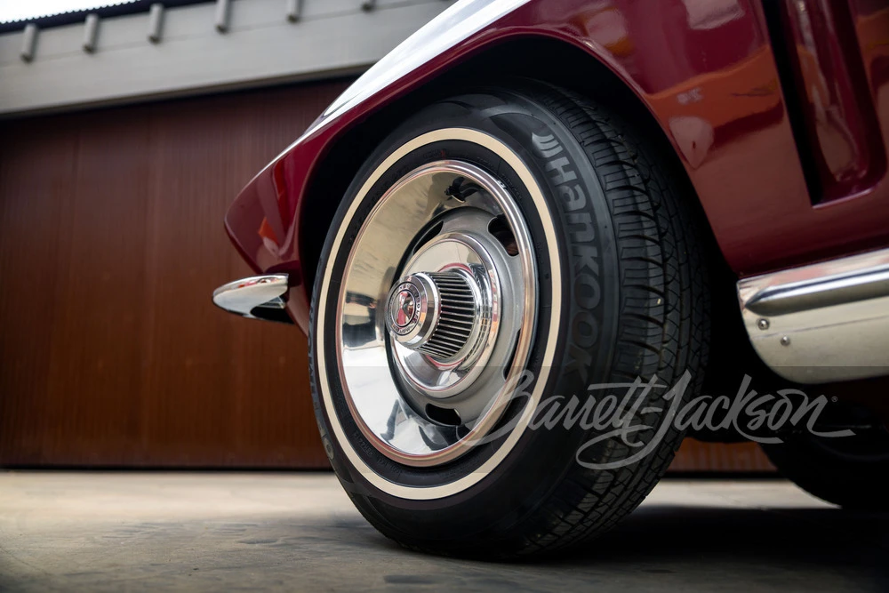 1965 Chevrolet Corvette C2 - Image 15 of 16