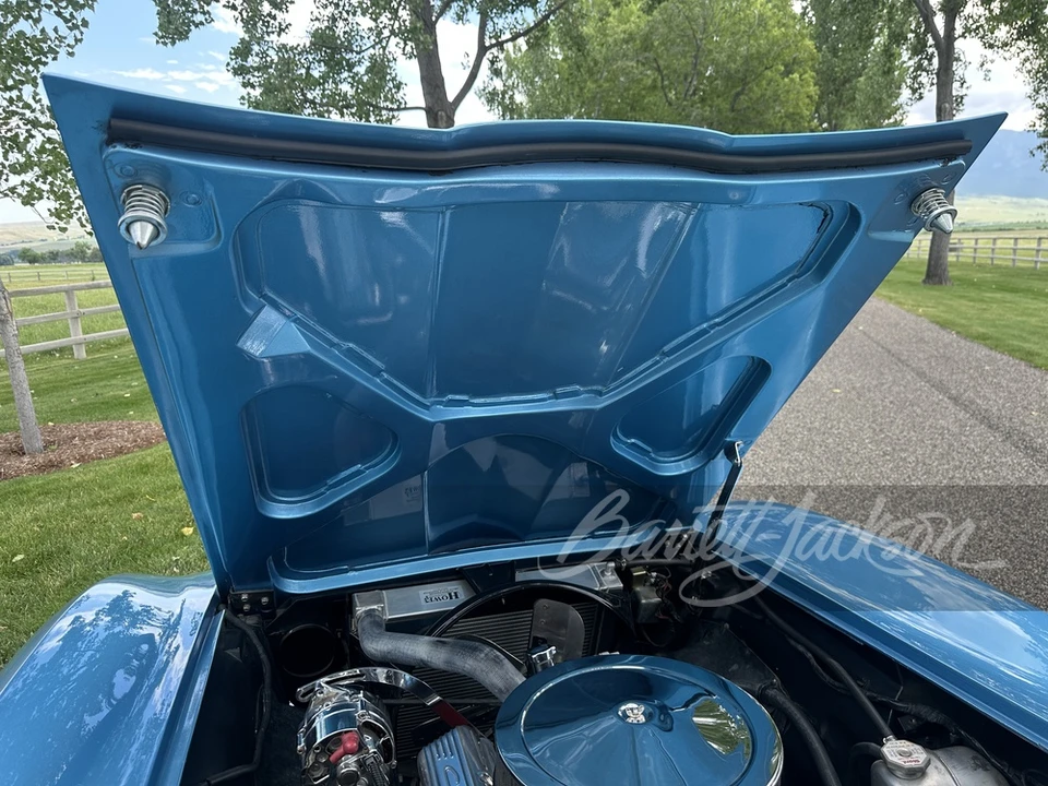 1965 Chevrolet Corvette C2 - Image 14 of 19