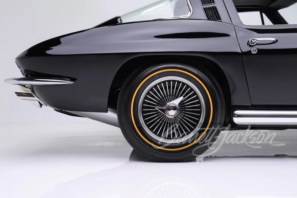1965 Chevrolet Corvette C2 - Image 24 of 31