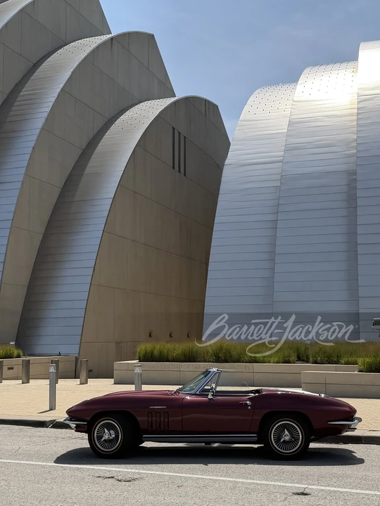 1965 Chevrolet Corvette C2 - Image 15 of 24