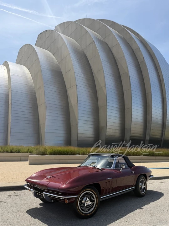 1965 Chevrolet Corvette C2 - Image 16 of 24