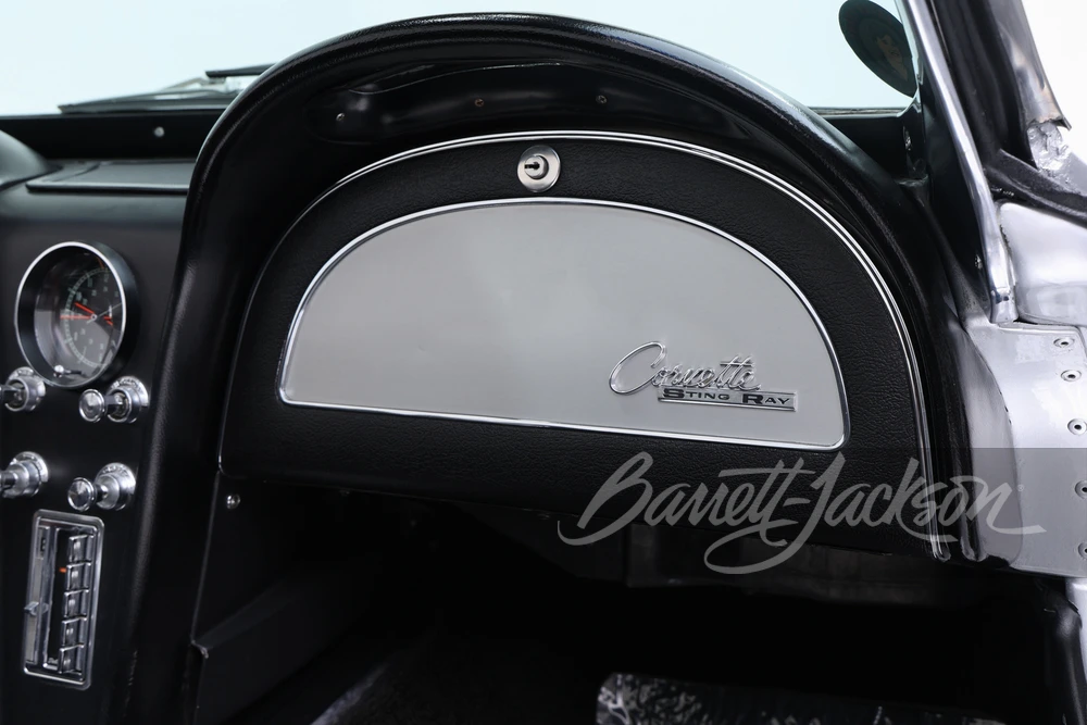 1965 Chevrolet Corvette C2 - Image 30 of 31