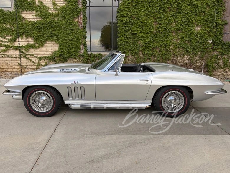 1965 Chevrolet Corvette C2 - Image 11 of 31