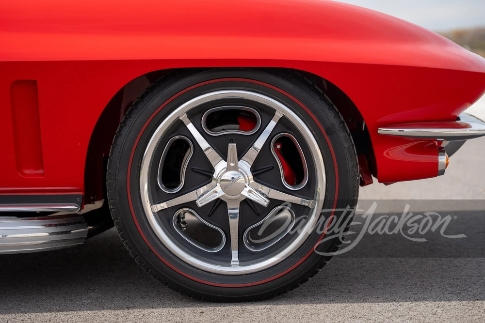 1965 Chevrolet Corvette C2 - Image 15 of 31