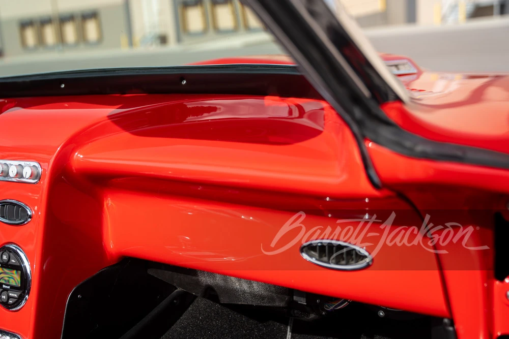 1965 Chevrolet Corvette C2 - Image 22 of 31